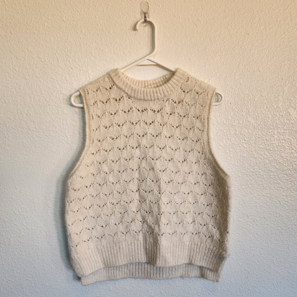 Universal Thread Ivory Sweater Vest